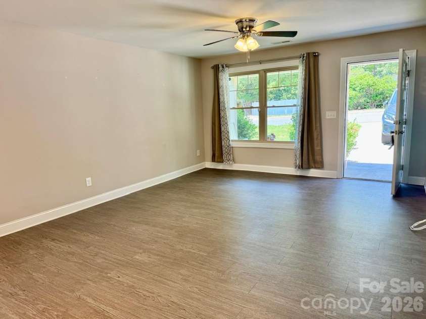 212 Old Centergrove Road, Kannapolis, NC 28083.  MLS# CAR4411907, YatesRealty ID 44845. 