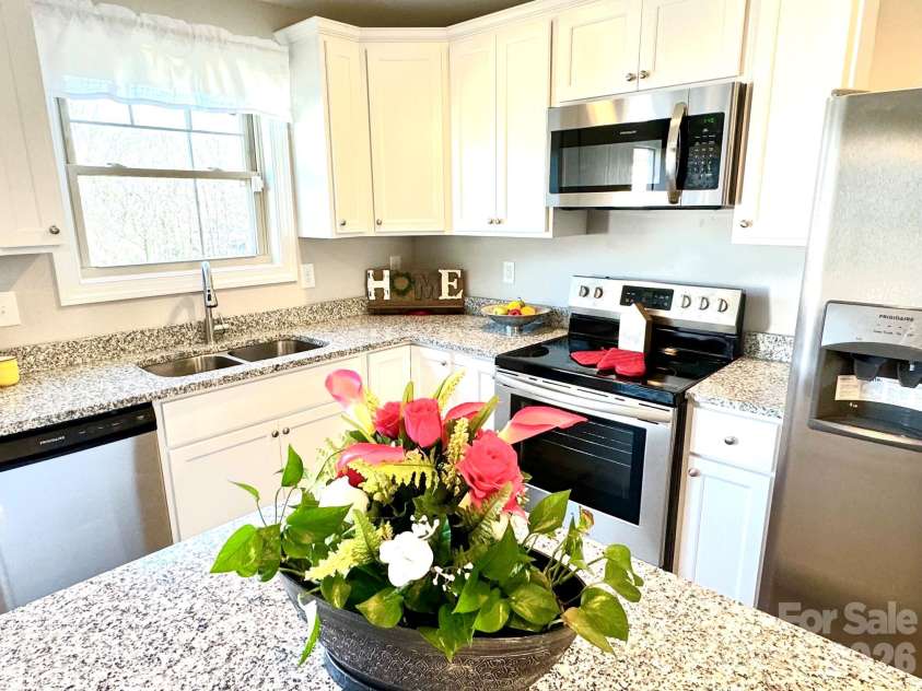 212 Old Centergrove Road, Kannapolis, NC 28083.  MLS# CAR4411907, YatesRealty ID 44845. 