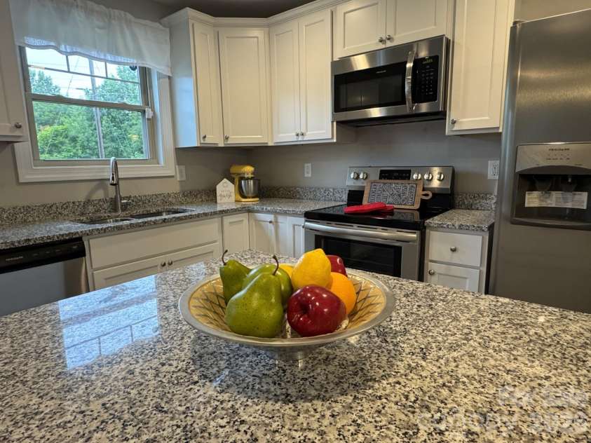 212 Old Centergrove Road, Kannapolis, NC 28083.  MLS# CAR4411907, YatesRealty ID 44845. 