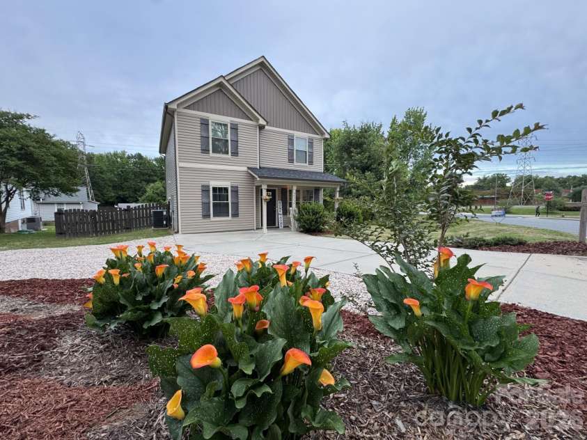 212 Old Centergrove Road, Kannapolis, NC 28083.  MLS# CAR4411907, YatesRealty ID 44845. 