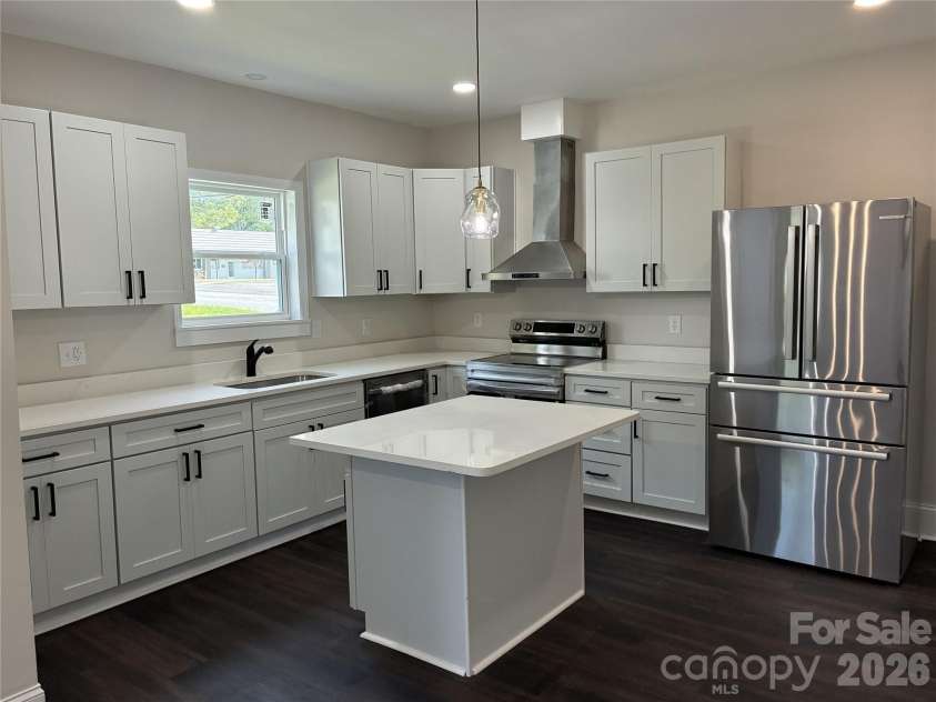 107 Lineberger Street, Shelby, NC 28150.  MLS# CAR4414016, YatesRealty ID 44848. 