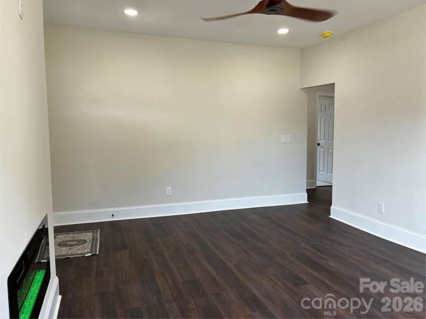 107 Lineberger Street, Shelby, NC 28150.  MLS# CAR4414016, YatesRealty ID 44848. 