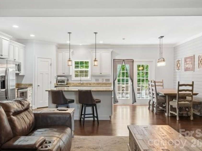 4643 Mt Gallant Road, Rock Hill, SC 29732.  MLS# CAR4414985, YatesRealty ID 44849. 