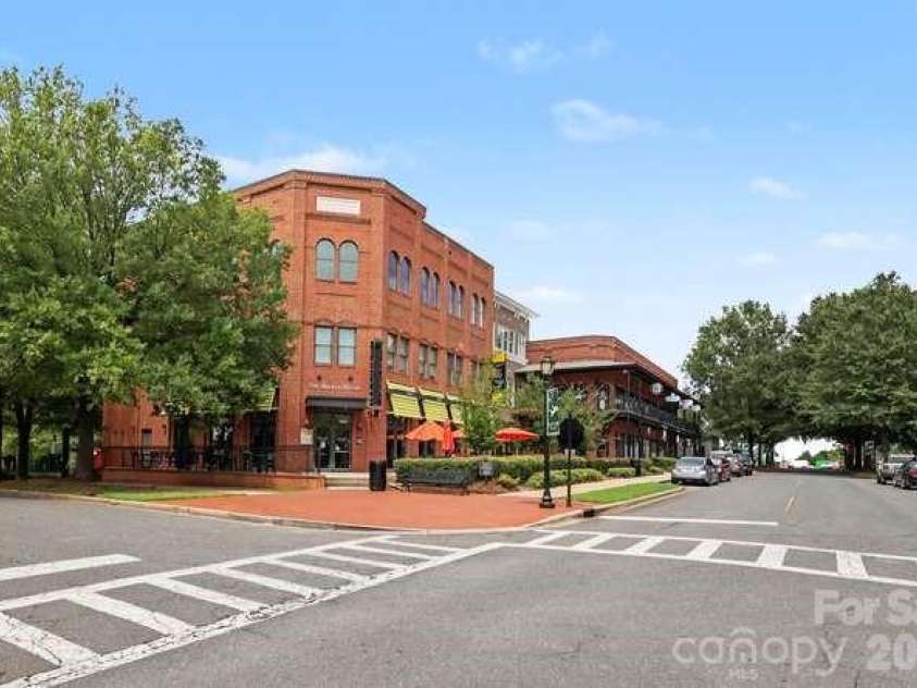 742 Revival Row, Fort Mill, SC 29708.  MLS# CAR4414341, YatesRealty ID 44850. Community Features