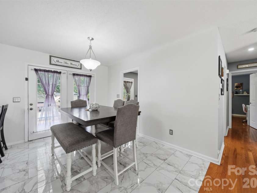 927 Victoria Avenue, Kannapolis, NC 28081.  MLS# CAR4400959, YatesRealty ID 44851. 