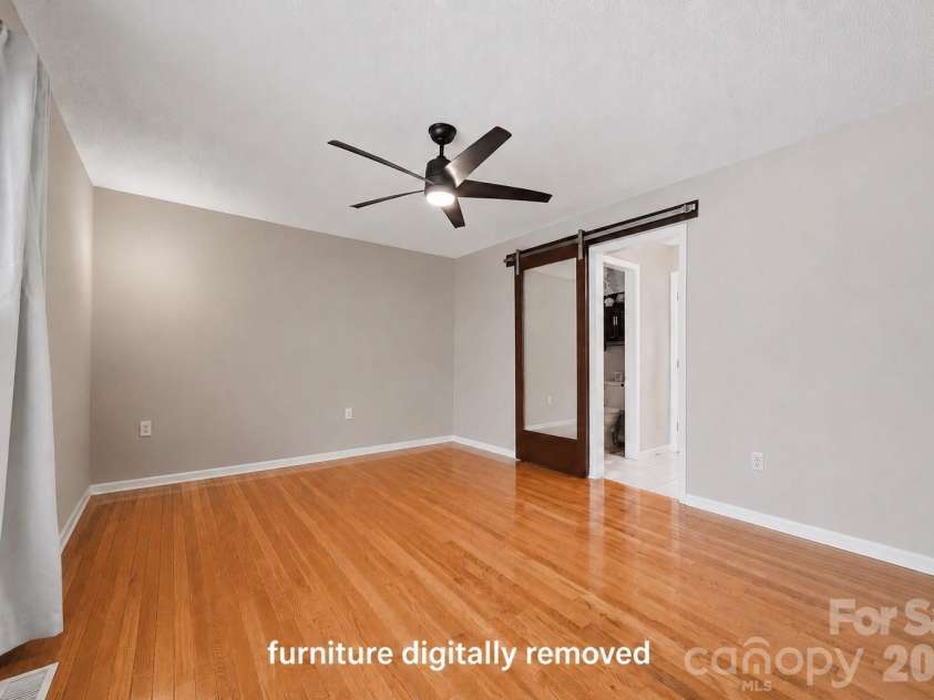 927 Victoria Avenue, Kannapolis, NC 28081.  MLS# CAR4400959, YatesRealty ID 44851. 