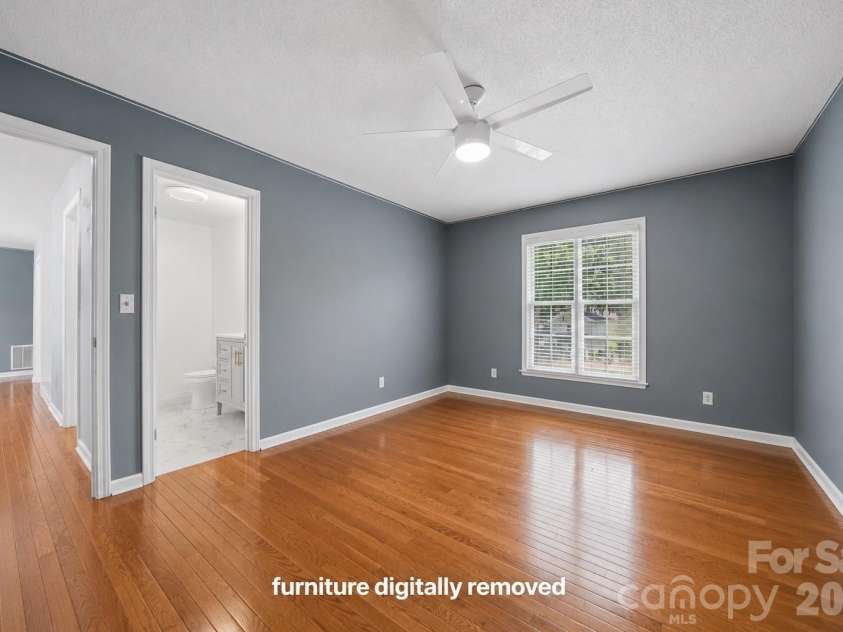 927 Victoria Avenue, Kannapolis, NC 28081.  MLS# CAR4400959, YatesRealty ID 44851. 