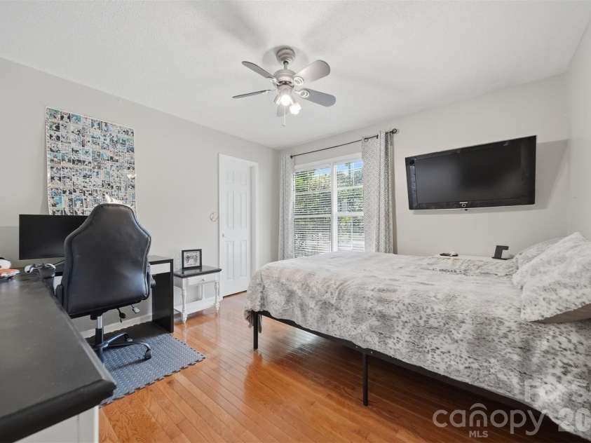 927 Victoria Avenue, Kannapolis, NC 28081.  MLS# CAR4400959, YatesRealty ID 44851. 