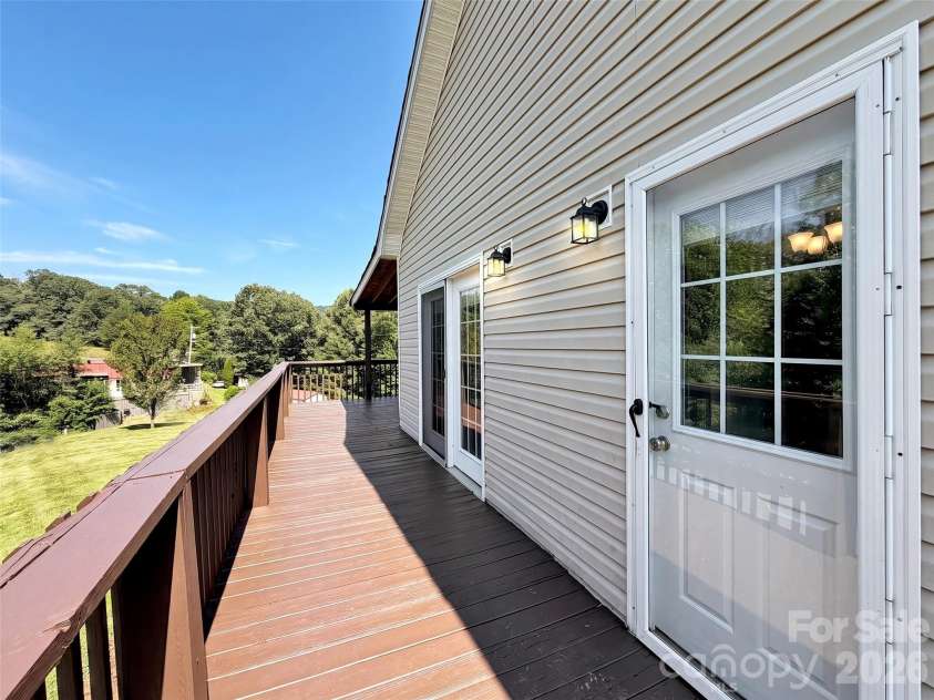 8 Worley Ridge Trail, Candler, NC 28715.  MLS# CAR4408018, YatesRealty ID 44854. 