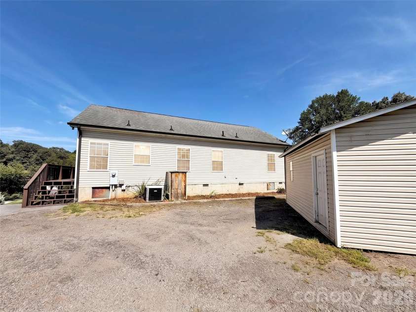 8 Worley Ridge Trail, Candler, NC 28715.  MLS# CAR4408018, YatesRealty ID 44854. 