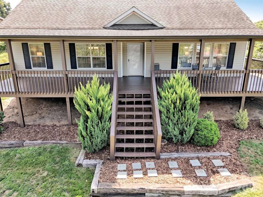 8 Worley Ridge Trail, Candler, NC 28715.  MLS# CAR4408018, YatesRealty ID 44854. 