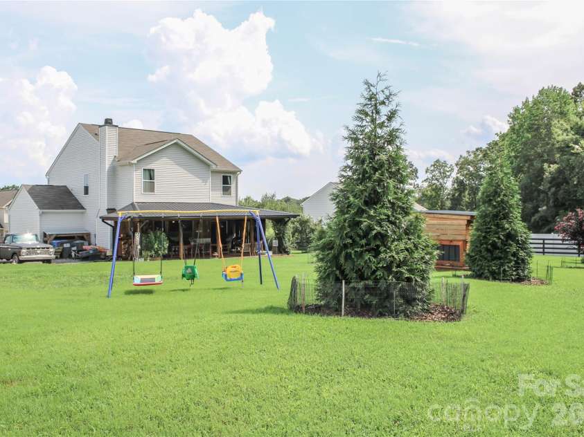 120 Dublin Court, Statesville, NC 28677.  MLS# CAR4412798, YatesRealty ID 44855. Back Yard View