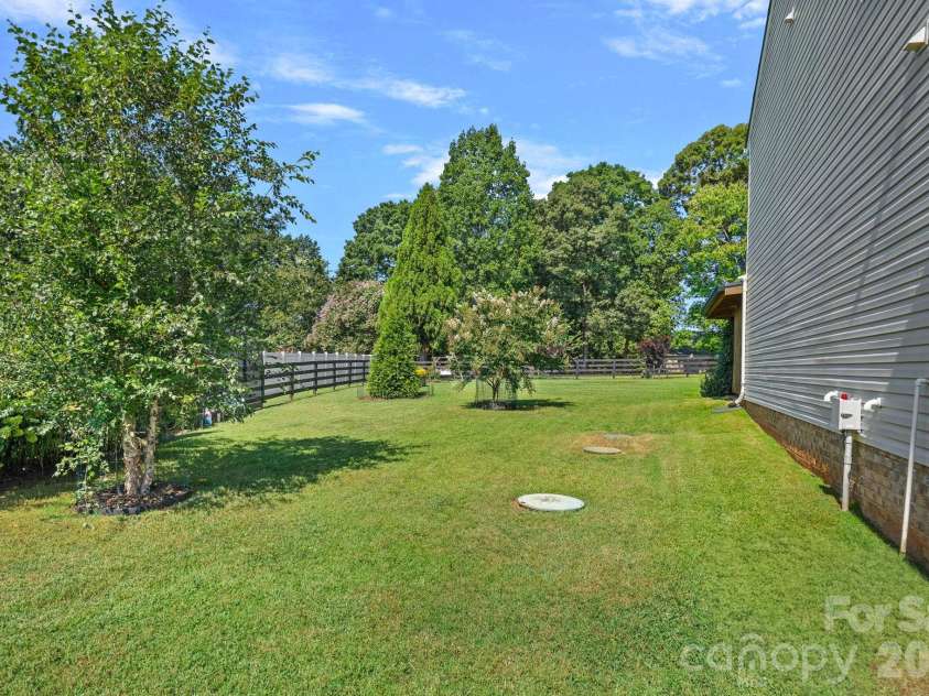 120 Dublin Court, Statesville, NC 28677.  MLS# CAR4419887, YatesRealty ID 44855. 