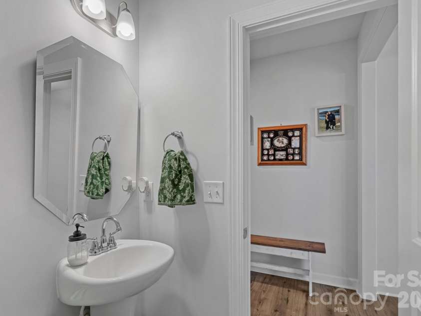 120 Dublin Court, Statesville, NC 28677.  MLS# CAR4419887, YatesRealty ID 44855. Main floor half bath.