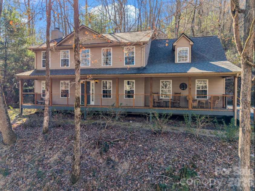 108 Nuthatch Trace, Brevard, NC 28712.  MLS# CAR4414298, YatesRealty ID 44856. 
