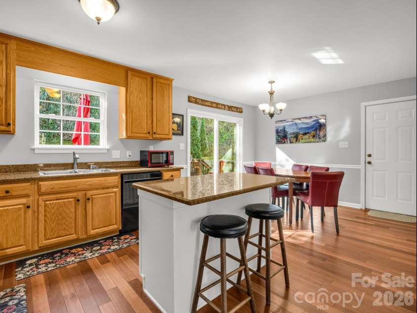 108 Nuthatch Trace, Brevard, NC 28712.  MLS# CAR4414298, YatesRealty ID 44856. 