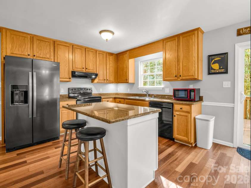108 Nuthatch Trace, Brevard, NC 28712.  MLS# CAR4414298, YatesRealty ID 44856. 