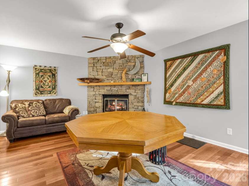 108 Nuthatch Trace, Brevard, NC 28712.  MLS# CAR4414298, YatesRealty ID 44856. 