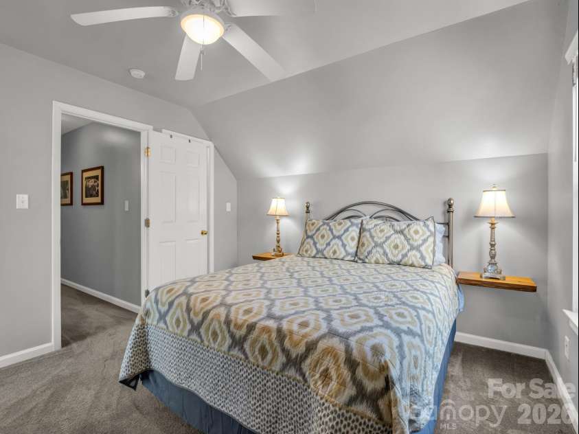 108 Nuthatch Trace, Brevard, NC 28712.  MLS# CAR4414298, YatesRealty ID 44856. 