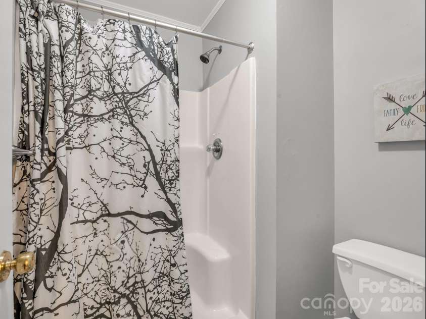108 Nuthatch Trace, Brevard, NC 28712.  MLS# CAR4414298, YatesRealty ID 44856. 