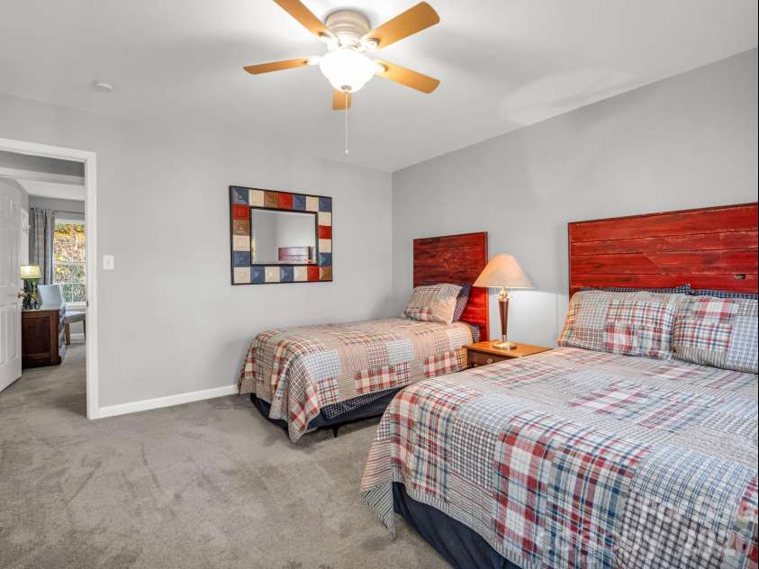 108 Nuthatch Trace, Brevard, NC 28712.  MLS# CAR4414298, YatesRealty ID 44856. 