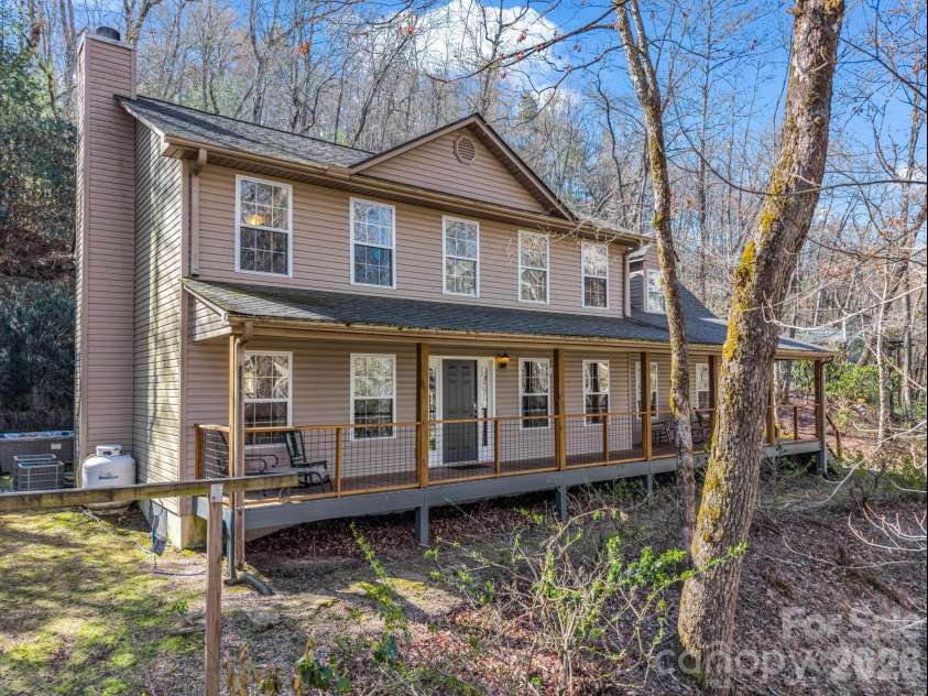 108 Nuthatch Trace, Brevard, NC 28712.  MLS# CAR4414298, YatesRealty ID 44856. 