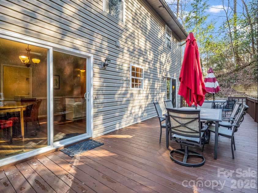 108 Nuthatch Trace, Brevard, NC 28712.  MLS# CAR4414298, YatesRealty ID 44856. 