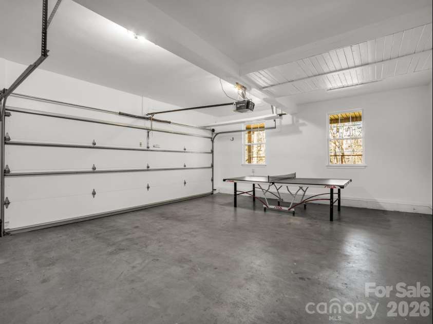 108 Nuthatch Trace, Brevard, NC 28712.  MLS# CAR4414298, YatesRealty ID 44856. 