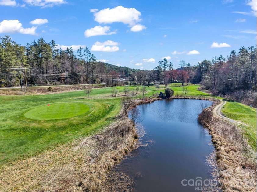 108 Nuthatch Trace, Brevard, NC 28712.  MLS# CAR4414298, YatesRealty ID 44856. 