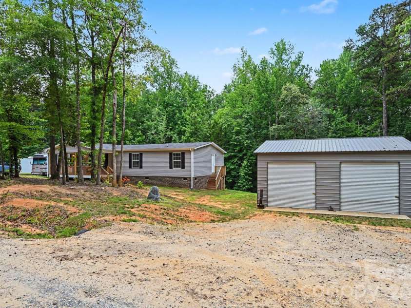 135 Elliot Drive, Salisbury, NC 28147.  MLS# CAR4414631, YatesRealty ID 44857. 