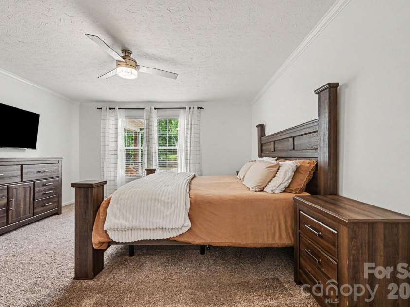 135 Elliot Drive, Salisbury, NC 28147.  MLS# CAR4414631, YatesRealty ID 44857. 