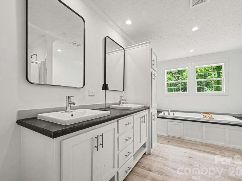 135 Elliot Drive, Salisbury, NC 28147.  MLS# CAR4414631, YatesRealty ID 44857. 