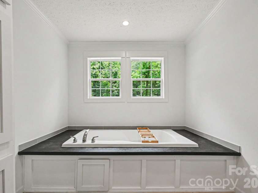 135 Elliot Drive, Salisbury, NC 28147.  MLS# CAR4414631, YatesRealty ID 44857. 