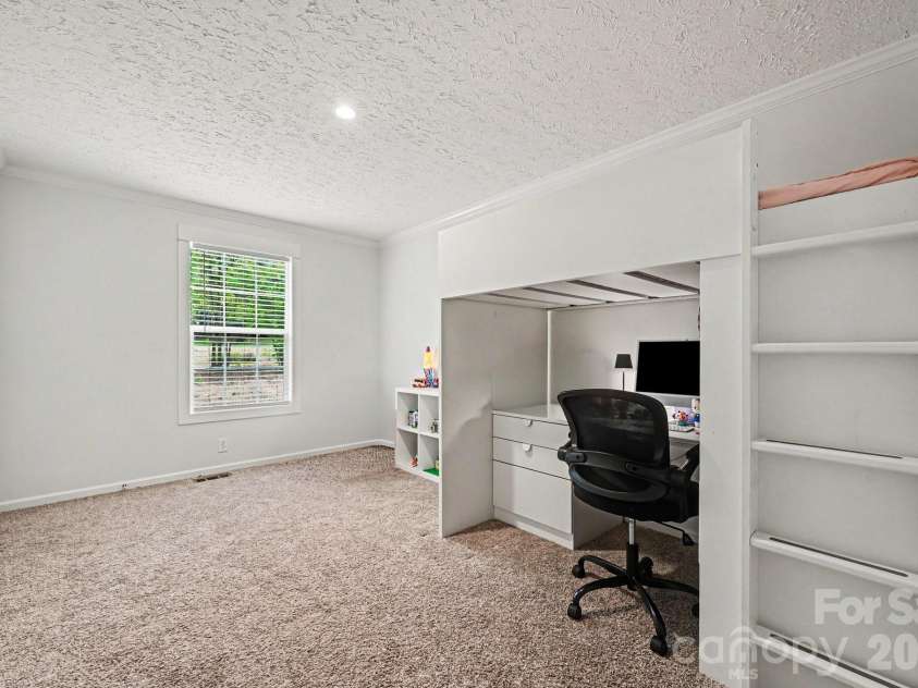 135 Elliot Drive, Salisbury, NC 28147.  MLS# CAR4414631, YatesRealty ID 44857. 