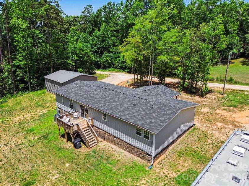 135 Elliot Drive, Salisbury, NC 28147.  MLS# CAR4414631, YatesRealty ID 44857. 