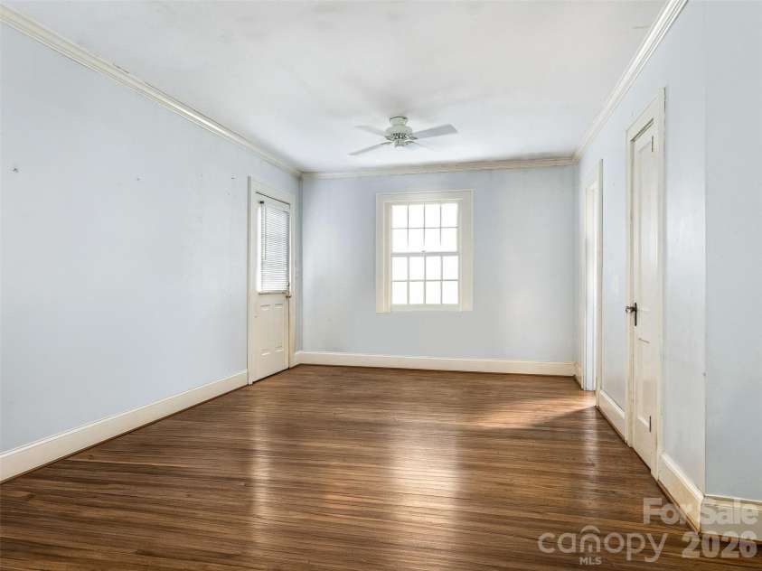 646 Marsh Road, Charlotte, NC 28209.  MLS# CAR4410641, YatesRealty ID 44858. Living Room