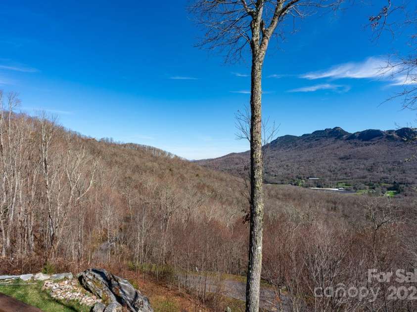 628 Rock Ledge Lane, Linville, NC 28646.  MLS# CAR4230974, YatesRealty ID 4486. 