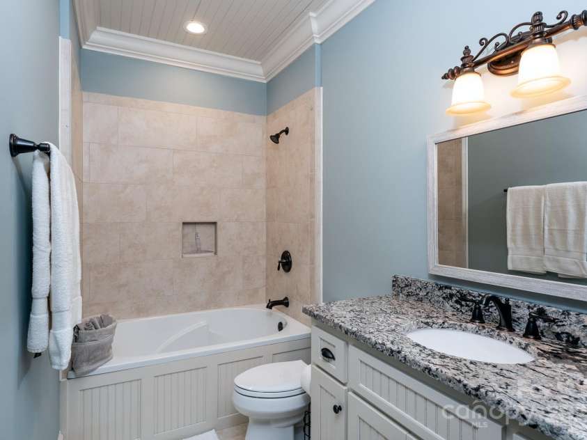 628 Rock Ledge Lane, Linville, NC 28646.  MLS# CAR4230974, YatesRealty ID 4486. 