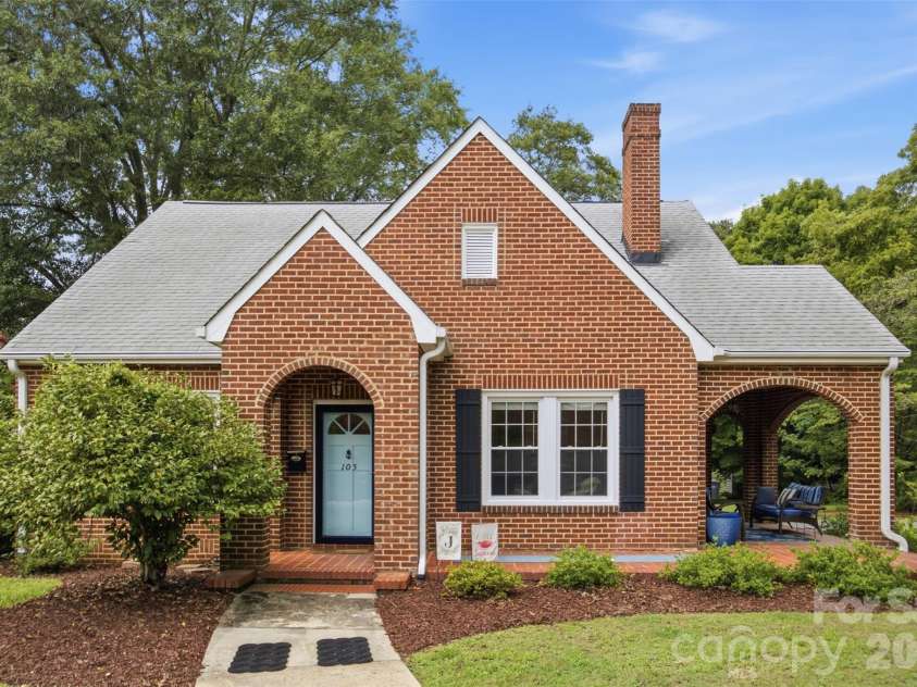 105 Maple Street, Dallas, NC 28034.  MLS# CAR4411157, YatesRealty ID 44860. 