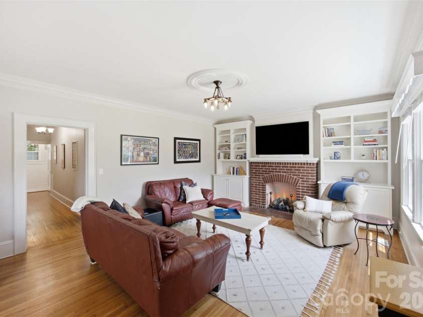105 Maple Street, Dallas, NC 28034.  MLS# CAR4411157, YatesRealty ID 44860. 