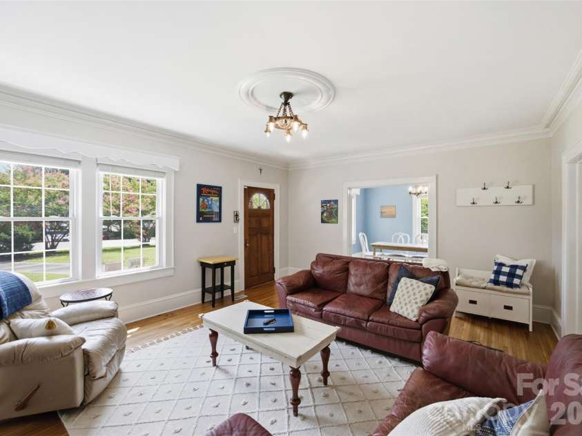 105 Maple Street, Dallas, NC 28034.  MLS# CAR4411157, YatesRealty ID 44860. 