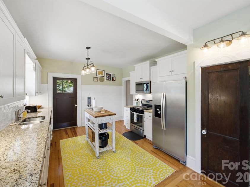 105 Maple Street, Dallas, NC 28034.  MLS# CAR4411157, YatesRealty ID 44860. 