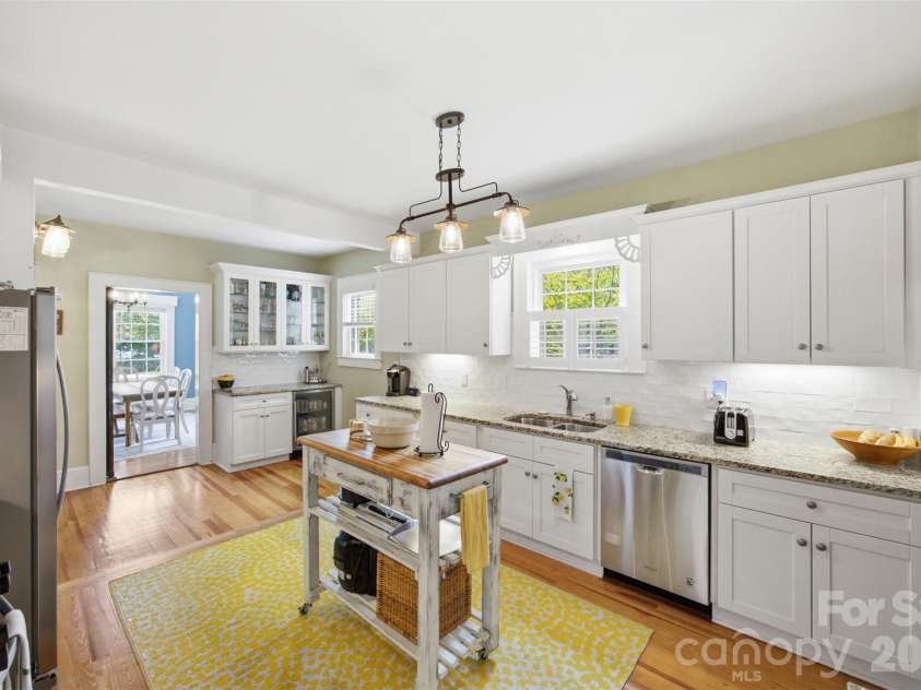 105 Maple Street, Dallas, NC 28034.  MLS# CAR4411157, YatesRealty ID 44860. 