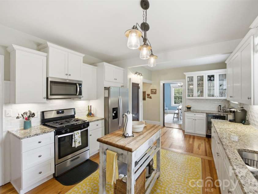 105 Maple Street, Dallas, NC 28034.  MLS# CAR4411157, YatesRealty ID 44860. 