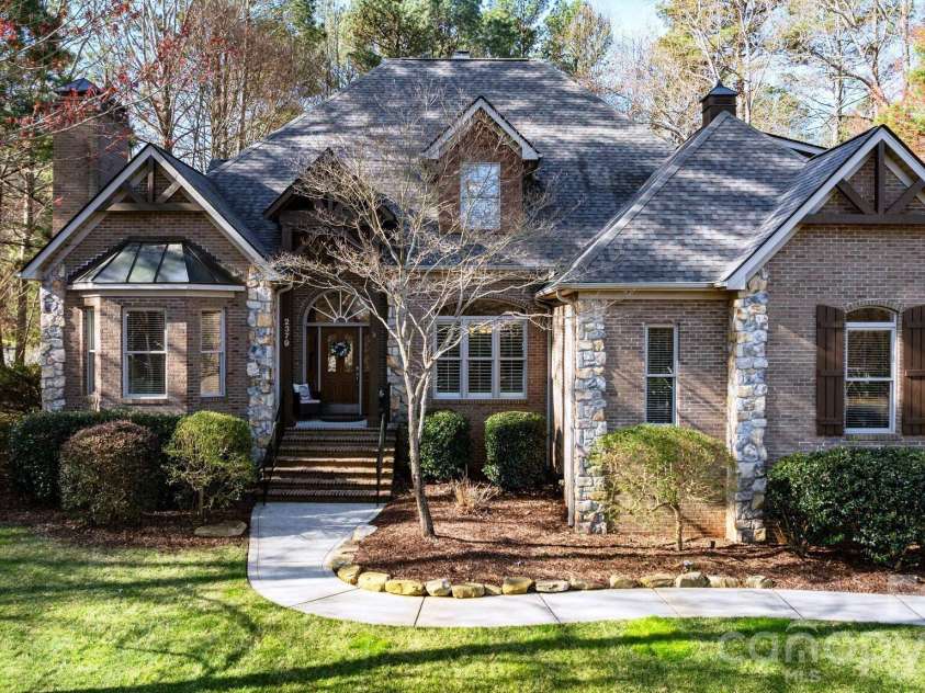 2379 Metcalf Drive, Sherrills Ford, NC 28673.  MLS# CAR4415302, YatesRealty ID 44861. 