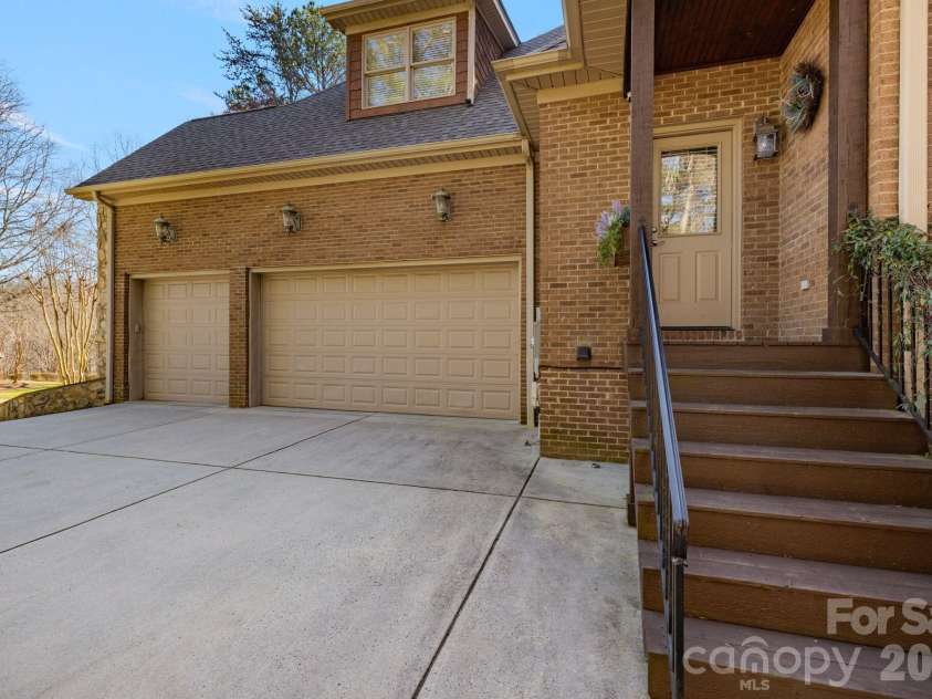 2379 Metcalf Drive, Sherrills Ford, NC 28673.  MLS# CAR4415302, YatesRealty ID 44861. 