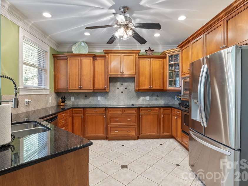 2379 Metcalf Drive, Sherrills Ford, NC 28673.  MLS# CAR4415302, YatesRealty ID 44861. 