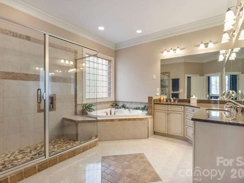 2379 Metcalf Drive, Sherrills Ford, NC 28673.  MLS# CAR4415302, YatesRealty ID 44861. 