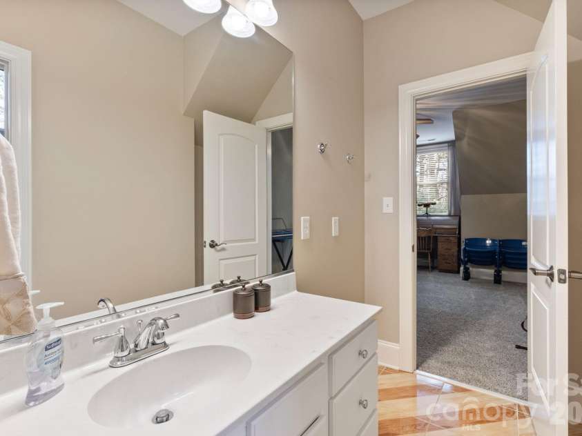 2379 Metcalf Drive, Sherrills Ford, NC 28673.  MLS# CAR4415302, YatesRealty ID 44861. 