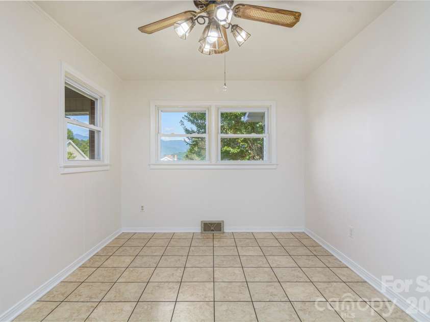 32 Kathy Drive, Waynesville, NC 28786.  MLS# CAR4411160, YatesRealty ID 44862. Dining Room